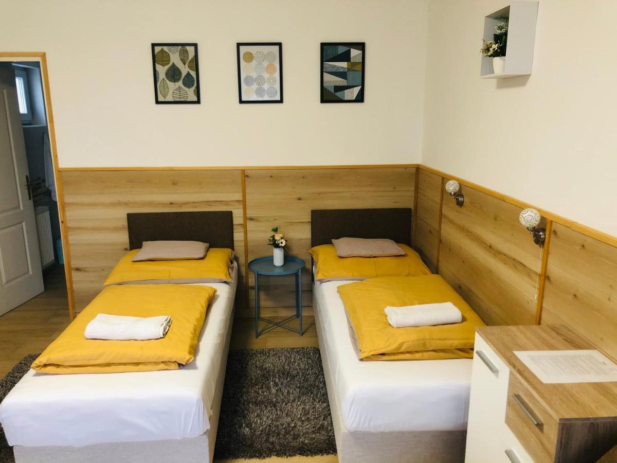 Melania Vendeghaz Hotel Balatonfőkajár Bagian luar foto