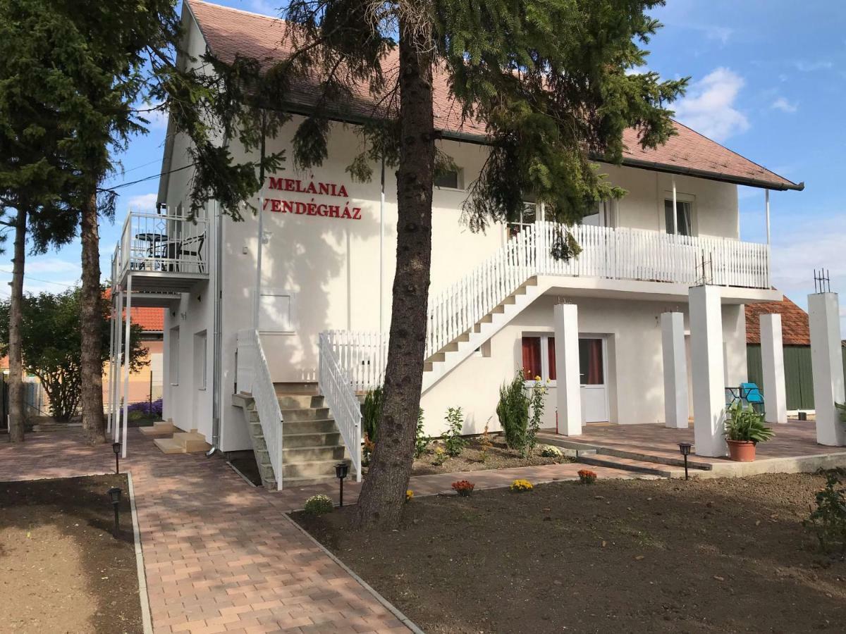 Melania Vendeghaz Hotel Balatonfőkajár Bagian luar foto
